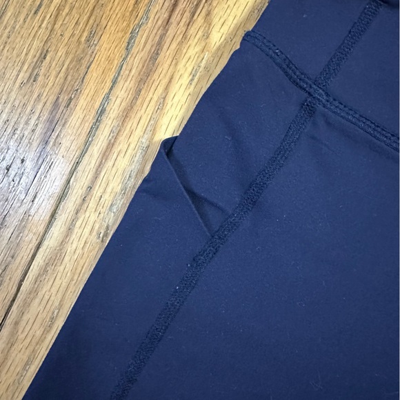 Lululemon Pace Rival Crop 22” in Midnight Navy Size 8 - Picture 5 of 6